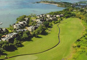 26.5 Apartment - 10 fairway golf course in front apartment Hole 9      